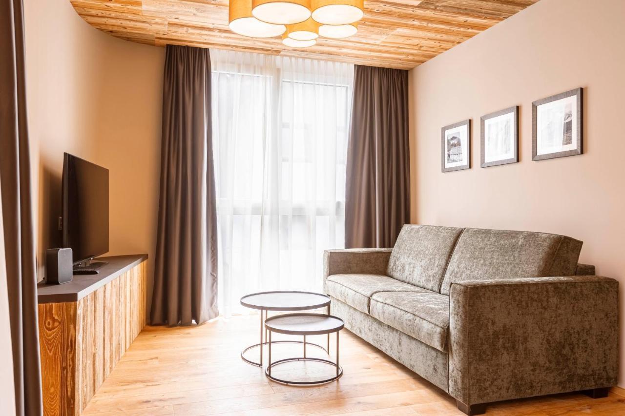 Zillertal Suites Fuegen By Alps Resorts Eksteriør bilde