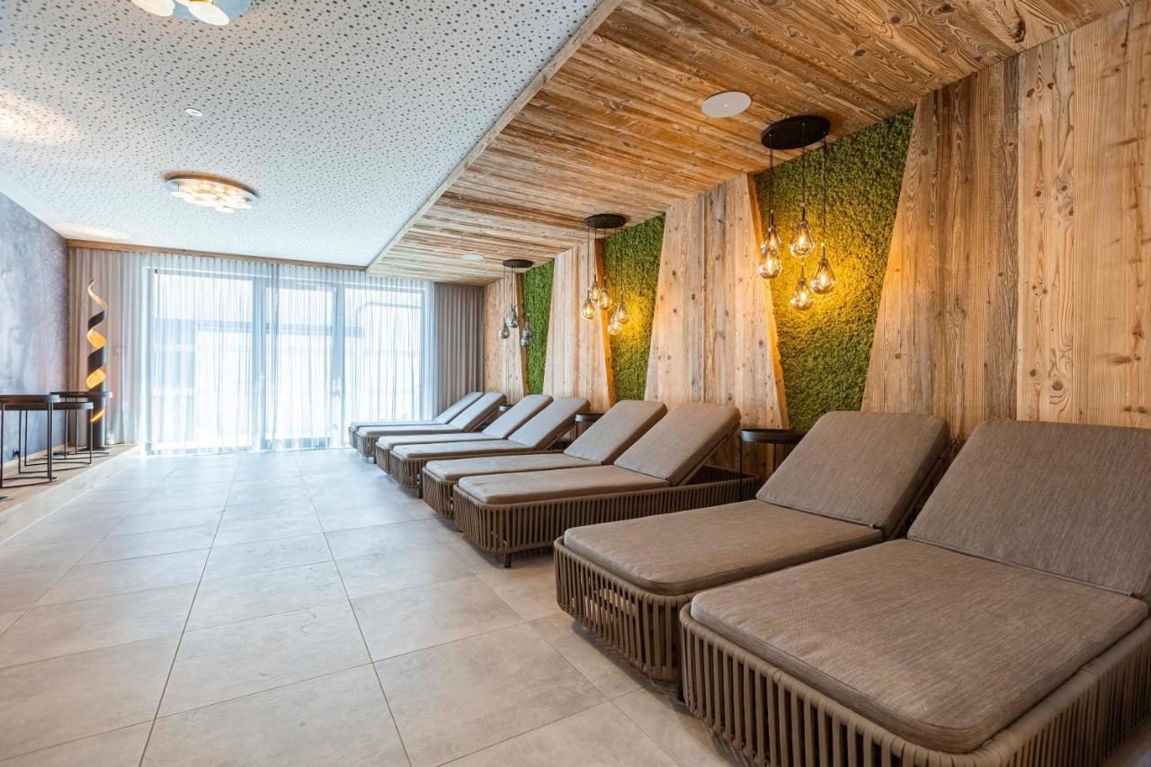 Zillertal Suites Fuegen By Alps Resorts Eksteriør bilde