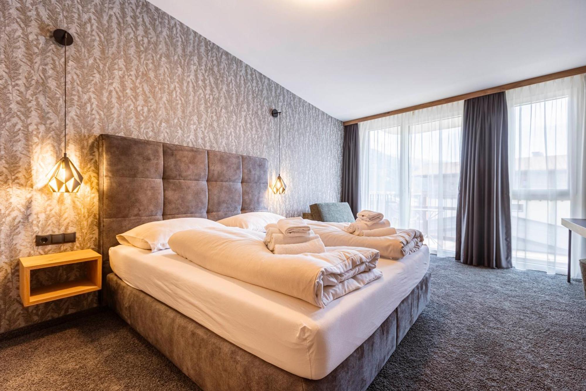 Zillertal Suites Fuegen By Alps Resorts Eksteriør bilde